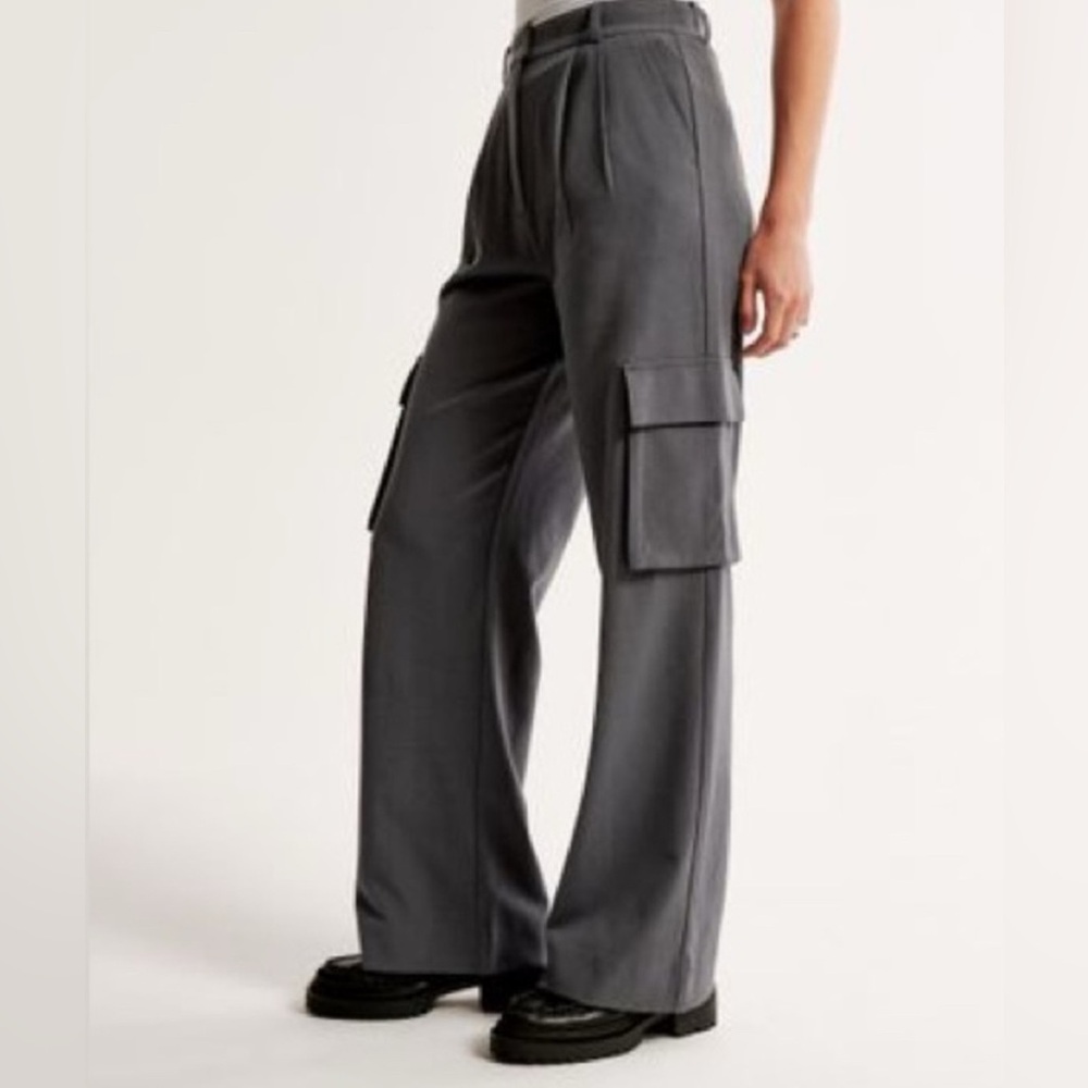 Abercrombie & Fitch Gray Wide-Leg Cargo Trousers